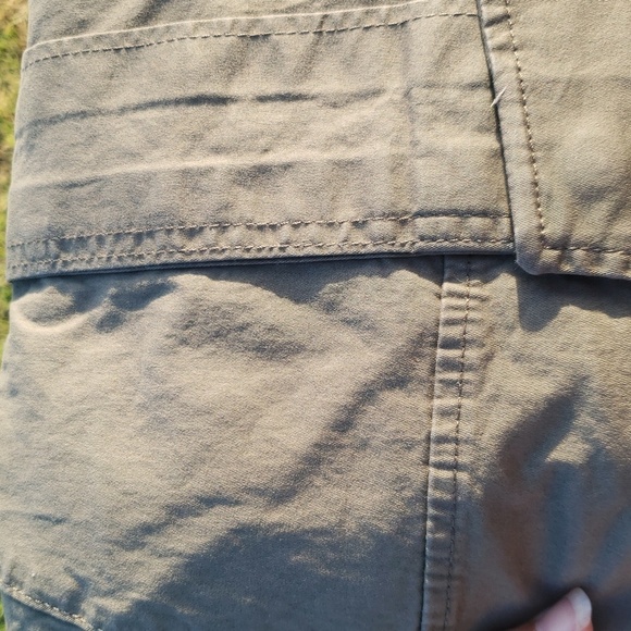 H & M olive green Joggers - Picture 9 of 9
